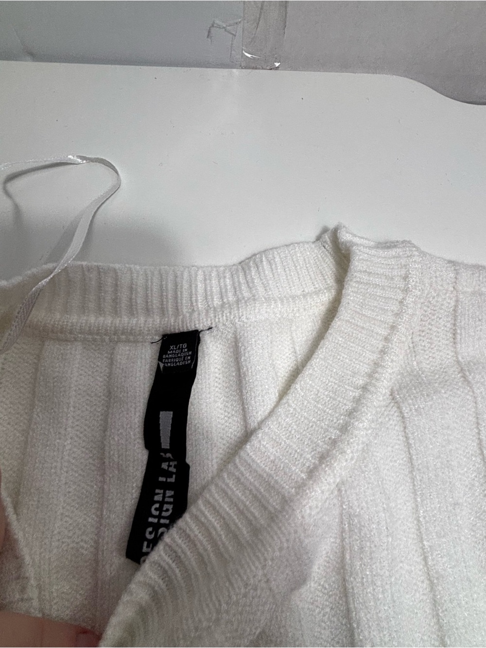 Design Label Chunky Ribbed Winter White Sweater - Picture 3 of 6